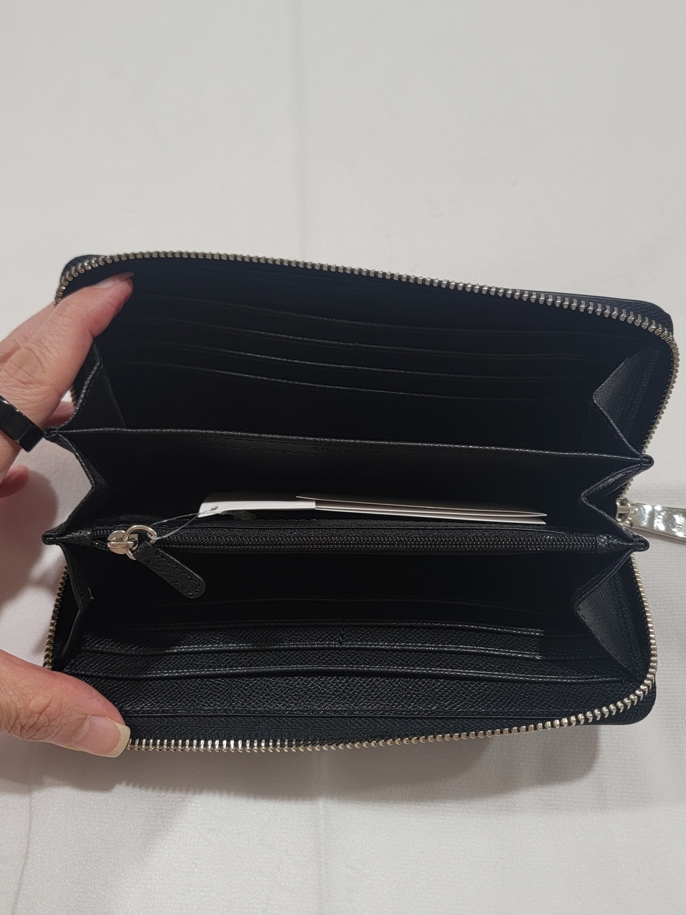 COACH Black Leather Zip Wallet with Snoopy Graphic - Picture 2 of 4